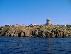 click to enlarge Capraia torre e castello